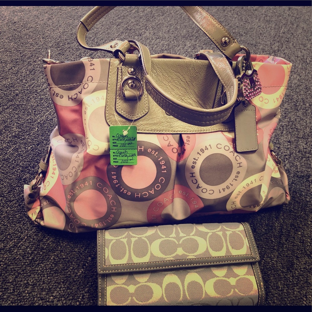 Authentic coach handbag & wallet